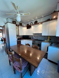 Cucina di falegnameria laccata bianco