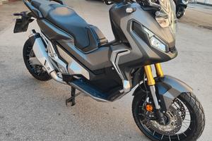 Honda xadv 750 zero sinistri 