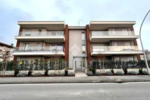 2 LOCALI A MOZZO