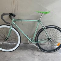 Bicicletta personalizzata scatto fisso/normale