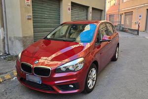 BMW 218d advangarde