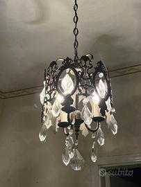 Lampadari con gocce di cristallo