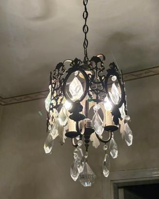Lampadari con gocce di cristallo