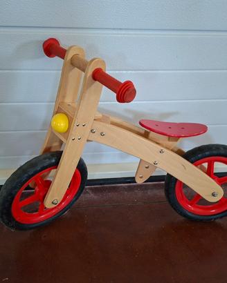 bicicletta senza pedali
