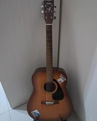 chitarra YAMAHA 