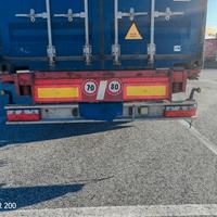 trattore stradale con semirimorchio 