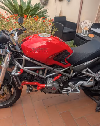 Ducati Monster S4R 996