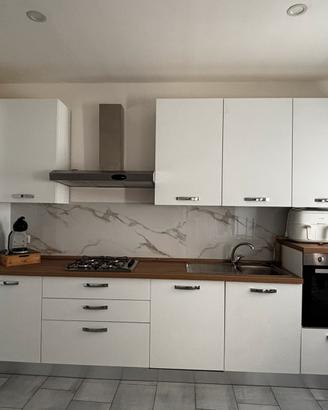 Cucina tavolo e sedie