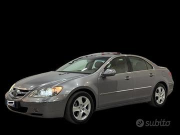 Honda Legend    V6    AWD