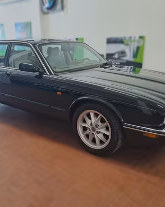 JAGUAR XJ 3.2 cat Executive