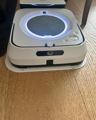 iRobot Braava jet M6 aspirapolvere e lavapavimenti