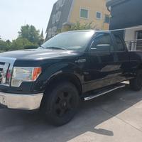 Ford F 150 autocarro targa italiana