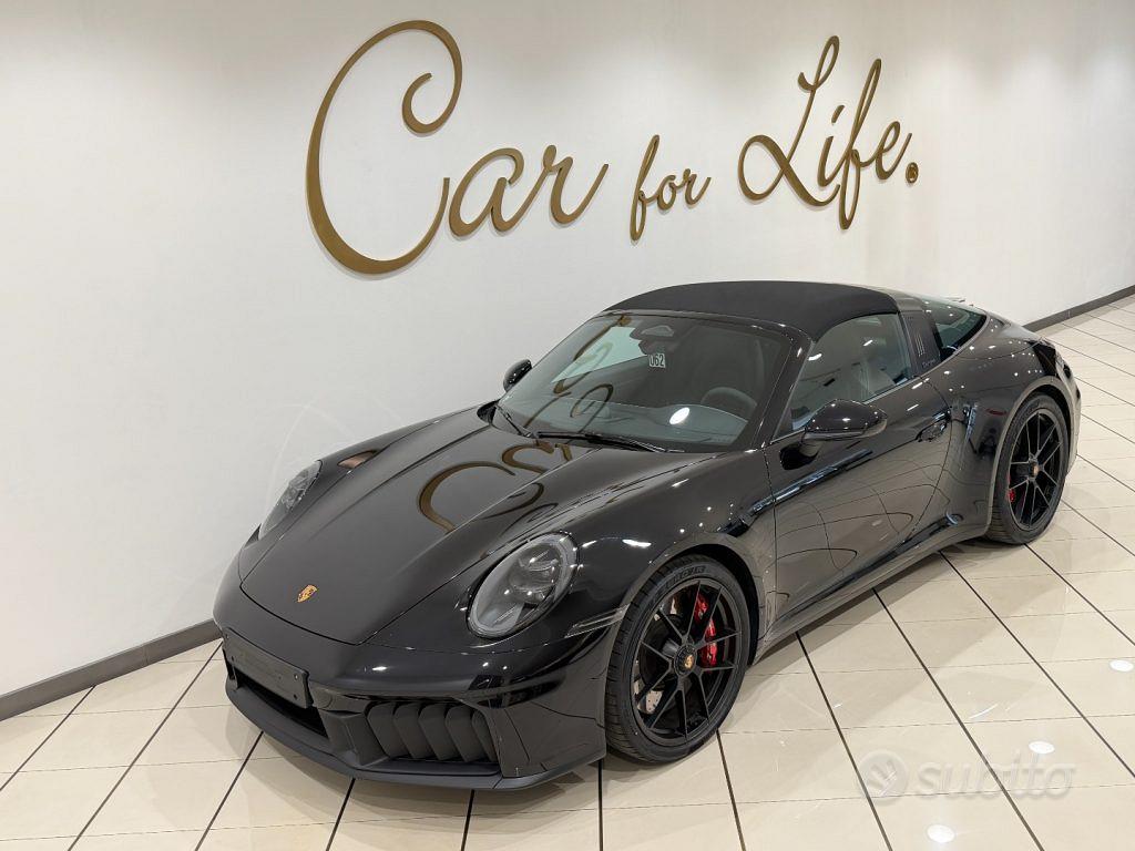 Porsche 911 (992)