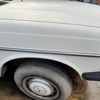 MERCEDES-BENZ 240 D 1980 - PARAFANGO DESTRO