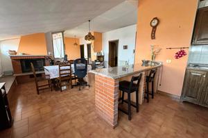 4 LOCALI A COLONNA