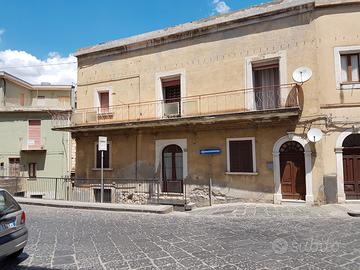 Casa singola Agira "borghi più belli d'Italia"