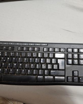 Tastiera Logitech con cavo