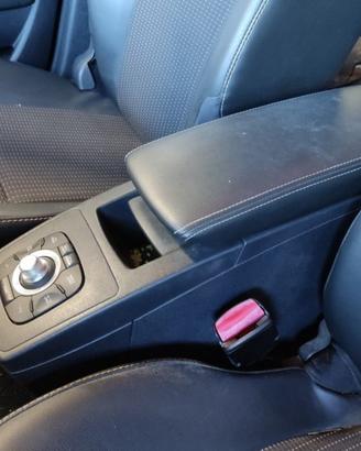 Poggia braccio RENAULT SCENIC del 2013