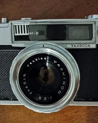 macchina fotografica a pellicola