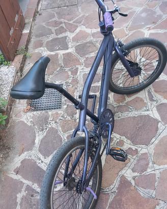 bicicletta BMX