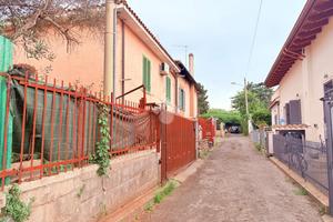 2 LOCALI A MARINO