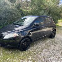 Lancia Ypsilon 1.2 69 CV 5 porte GPL Ecochic Silve