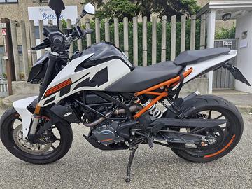 Ktm duke 125
