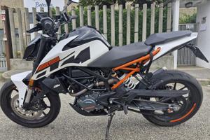 Ktm duke 125