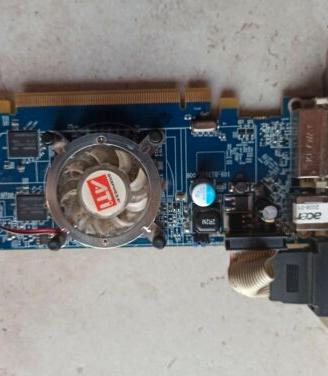 Scheda Video Gigabyte Radeon HD 2400 pro. Leggi be