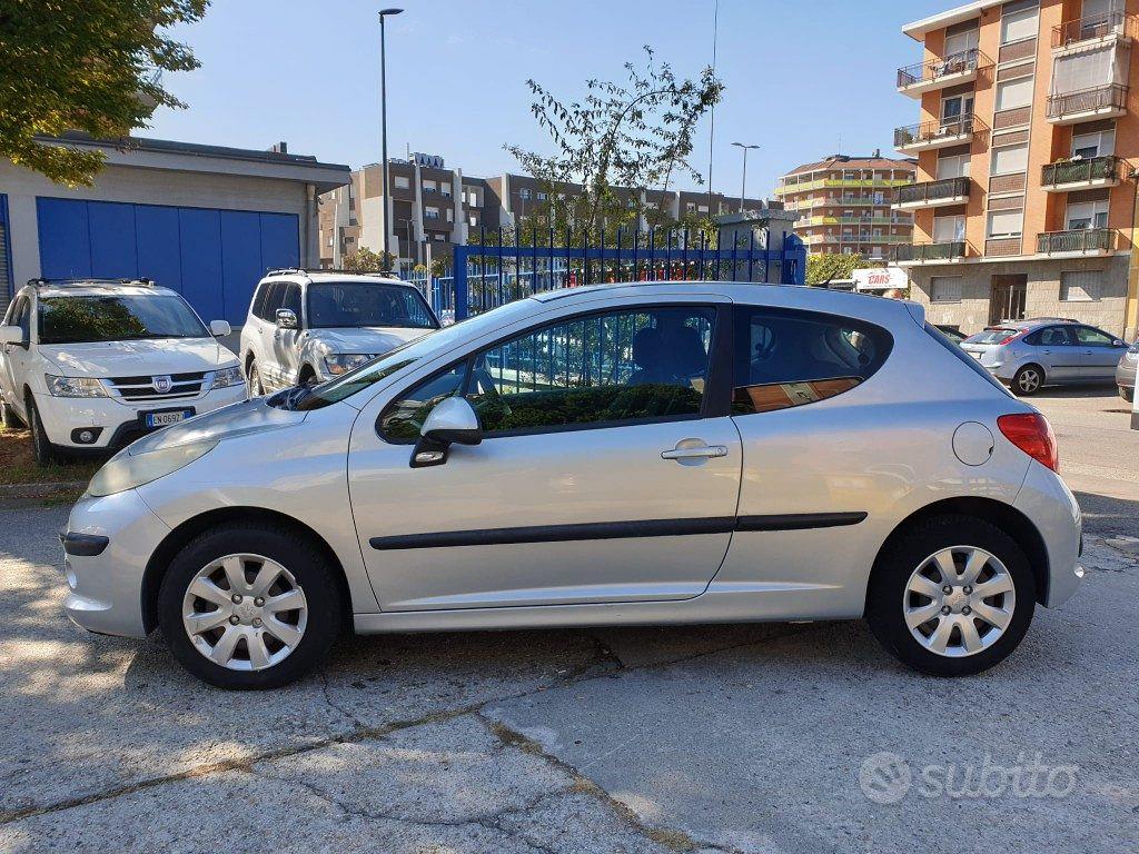 Auto usata PEUGEOT 207 1.4 HDi 70CV 3p. del 2010 - Cld Auto, Torino