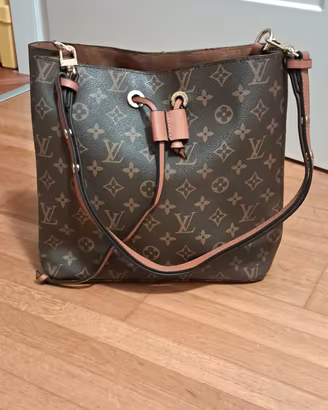 secchiello Louis vuitton 