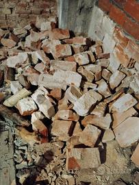 Spezzoni di Mattoni pieni