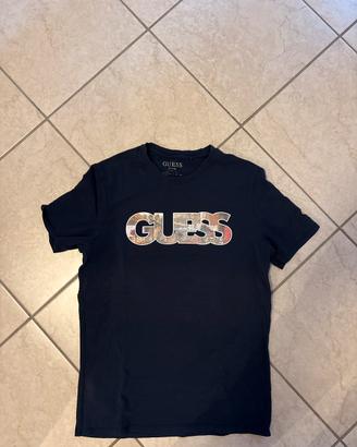 T shirt Guess
