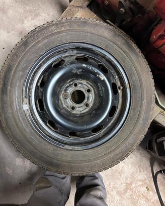 Gomma con cerchio in ferro Skoda Octavia