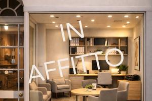 Locale commerciale vetrina - Via Castelfidardo