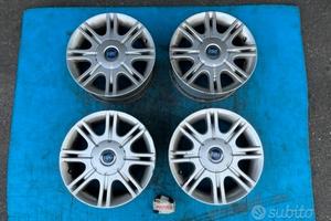 Cerchi in lega 15 pollici Fiat Multipla 2006