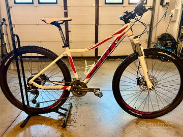 Scott scale contessa