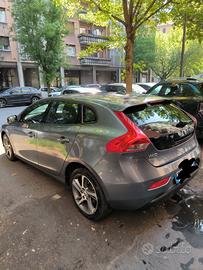 volvo V40 D2 