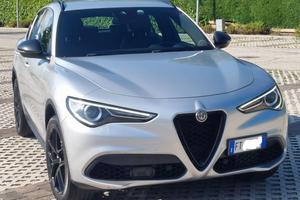 Alfa Stelvio 2.0 - B-Tech - 4x4 - 280CV - Benzina