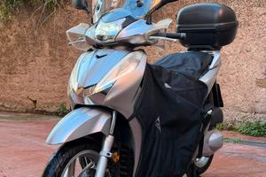 Honda Sh 300 - marciante