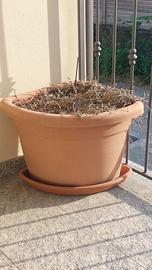 Vaso in plastica d'angolo