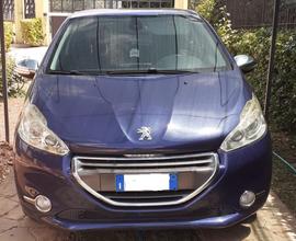 Peugeot 208 - 2012