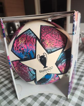 Pallone champions league 