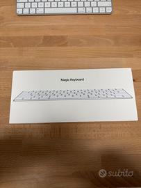 Apple Magic Keyboard con attacco Lightning NUOVA