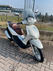 Piaggio Beverly 125