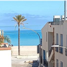 Bilocale fronte mare 