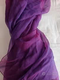 stola in chiffon di seta colore viola 