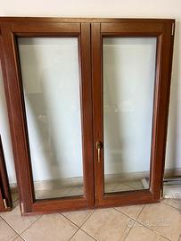 Finestra in legno noce massello + persiane