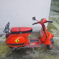 Vespa PX125 colore rosso