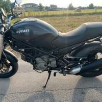 Ducati Monster DARK SD 400 cc